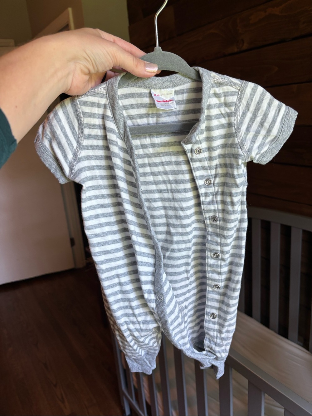 Hanna Andersson grey and white onesie (0-3 mo)